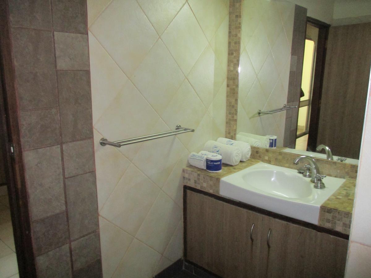 Indiana Beach Apartments Bamburi Exterior photo