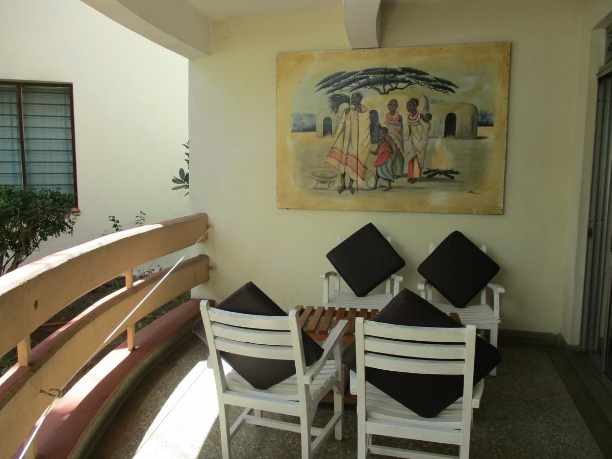 Indiana Beach Apartments Bamburi Exterior photo